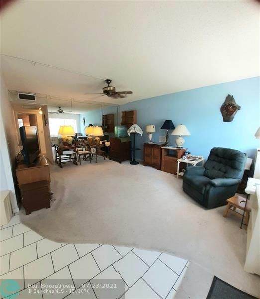 1085 Newport S - Photo 1