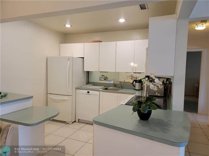 6213 Bay Club Dr - Photo 1