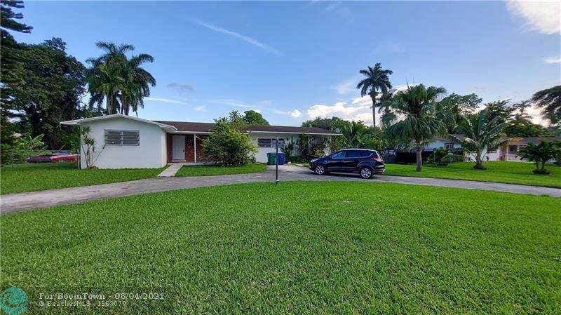 290 159th St - Photo 1