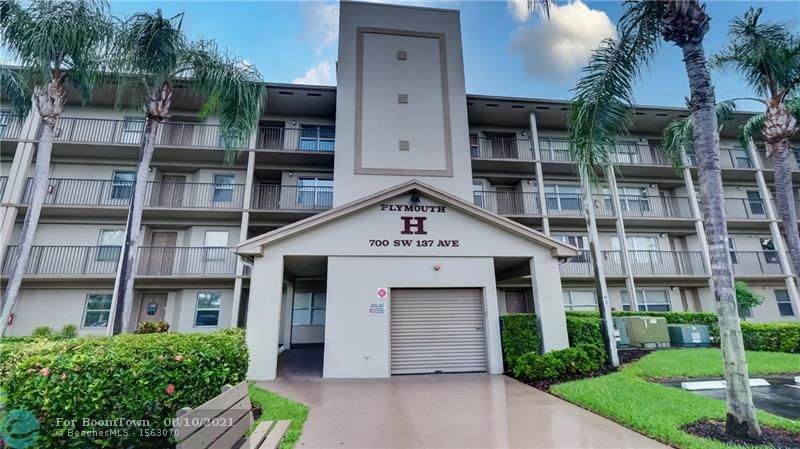 700 137th Ave - Photo 1