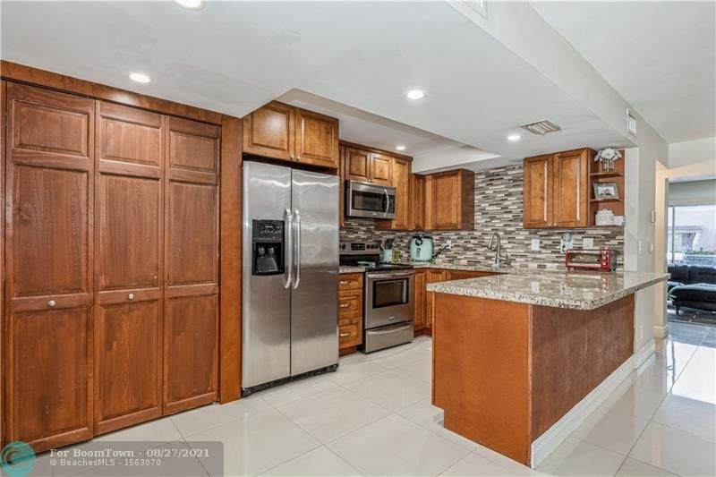 1625 80th Ave - Photo 1