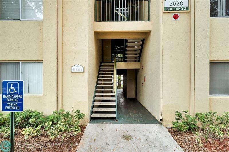 5628 Rock Island Rd - Photo 1