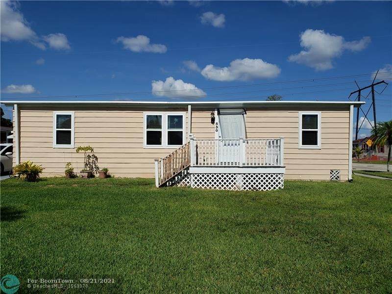 530 Heritage Cir - Photo 1