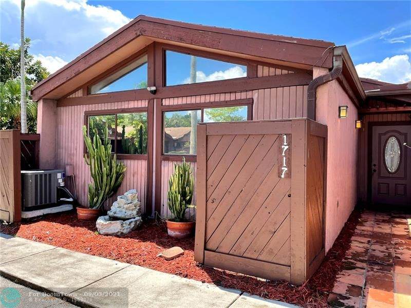 1717 72nd Ave - Photo 1