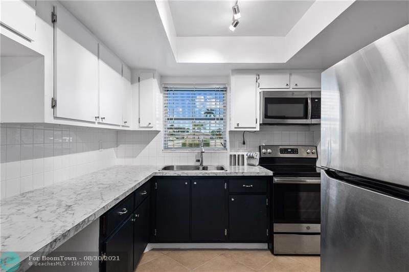 2775 Dudley Dr - Photo 1
