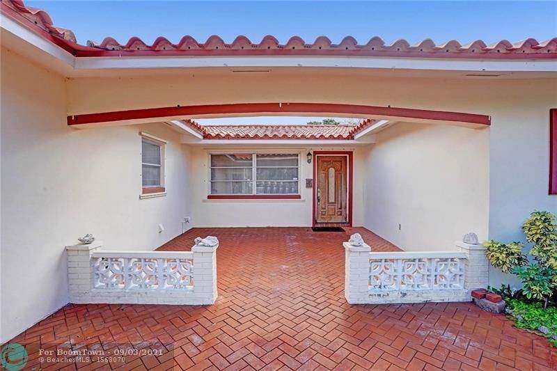 711 68th Blvd - Photo 1