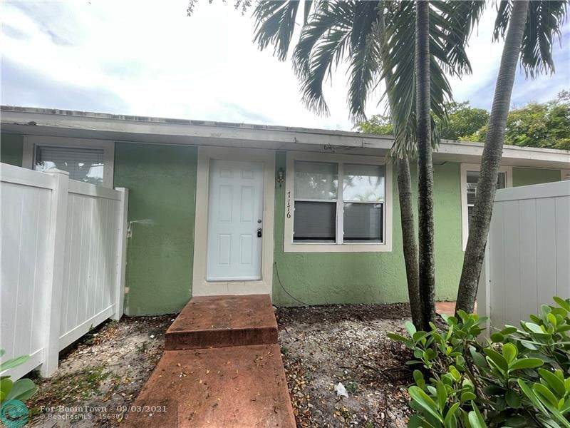 7176 Southgate Blvd - Photo 1