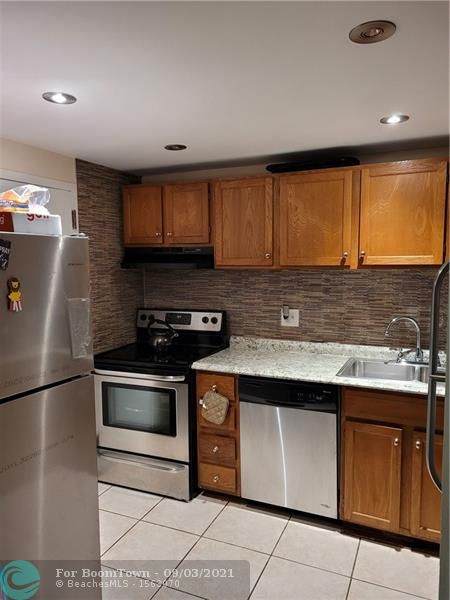 3690 Inverrary Dr - Photo 1