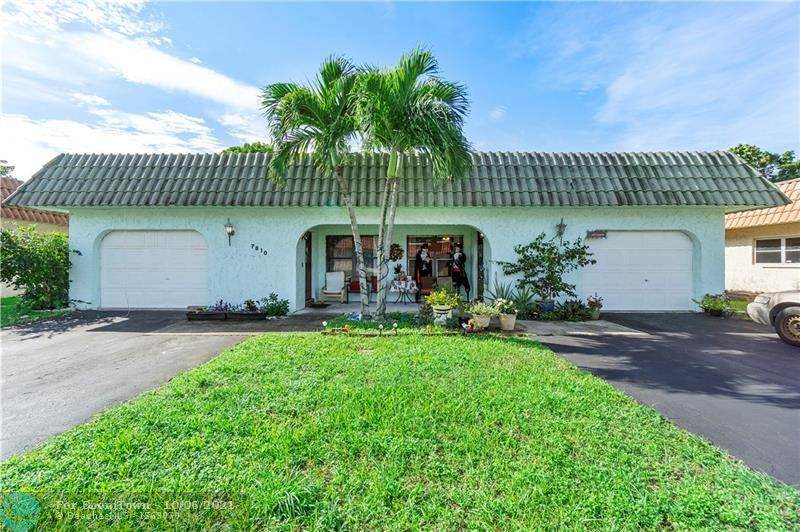 7810-7812 70TH CT - Photo 1