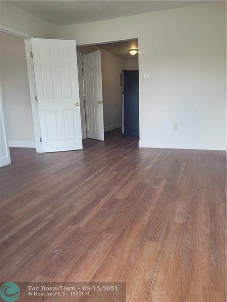 613 27th Ave - Photo 1