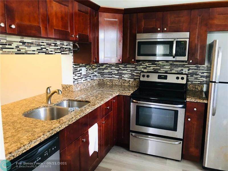 602 Gardens Dr - Photo 1