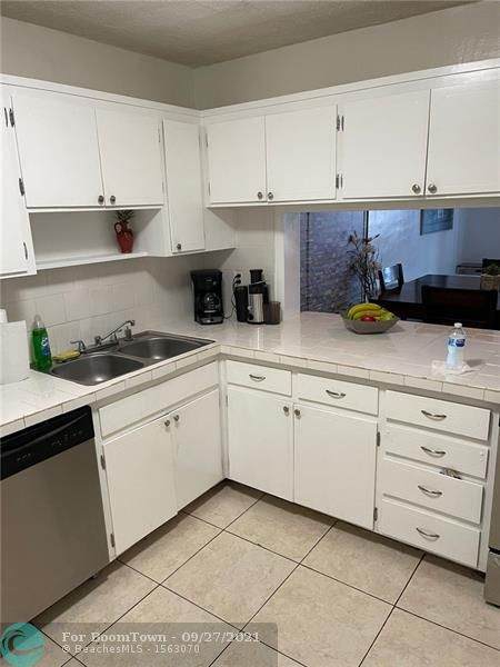 215 3rd Ave - Photo 1
