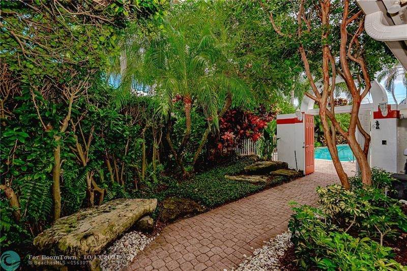 1121 Bel Aire Dr - Photo 1