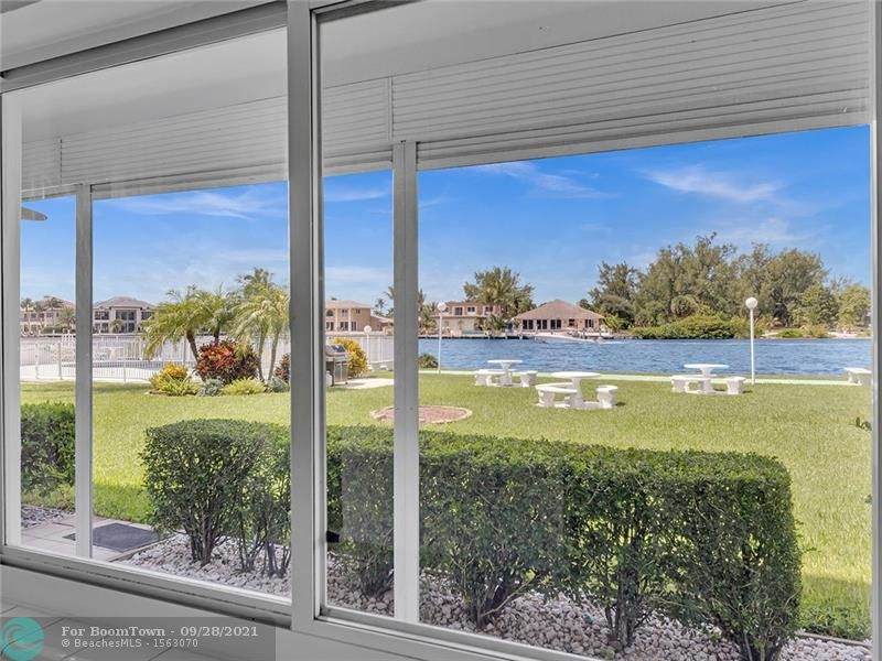 1001 Riverside Dr - Photo 1