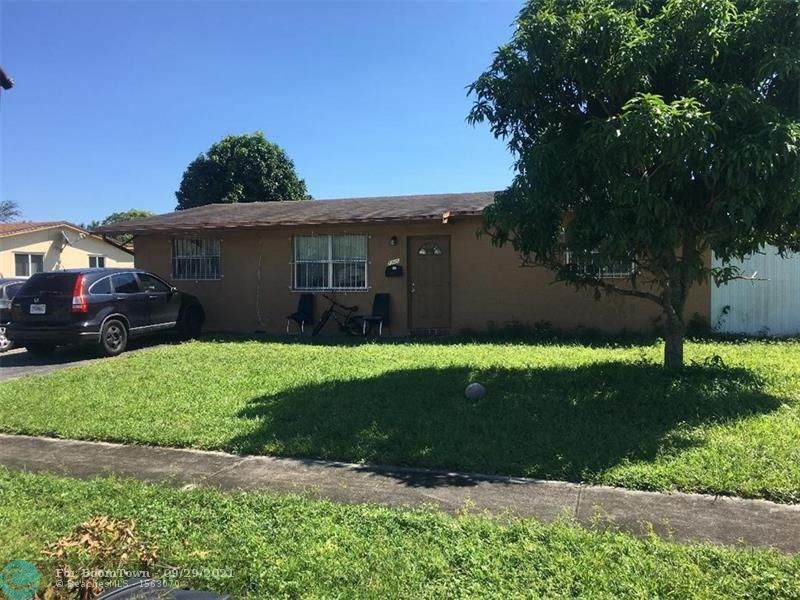 7340 Simms - Photo 1
