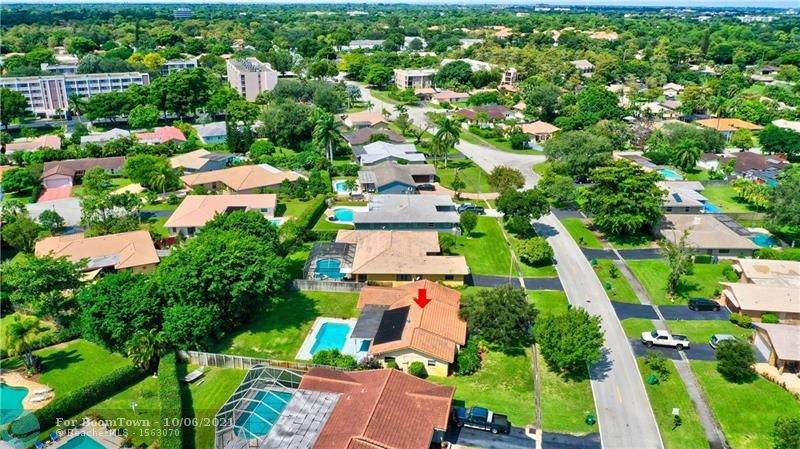 8532 Shadow Wood Blvd - Photo 1