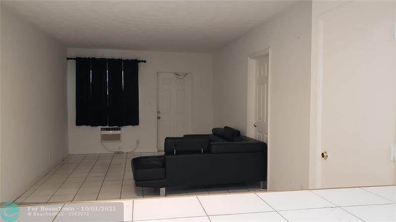 901 16th Ave - Photo 1