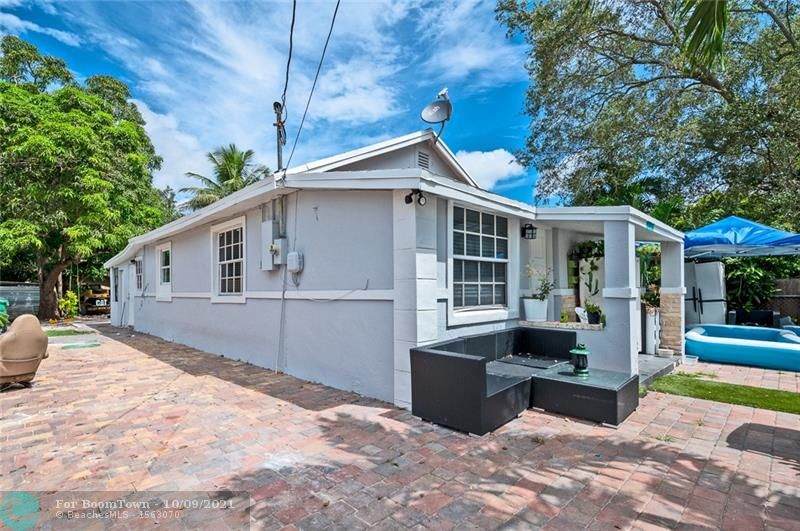 2129 90th St - Photo 1