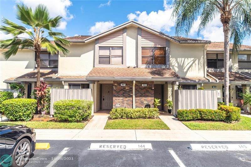 4607 Carambola Cir - Photo 1
