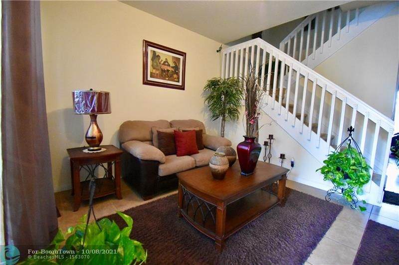 3188 33rd St - Photo 1