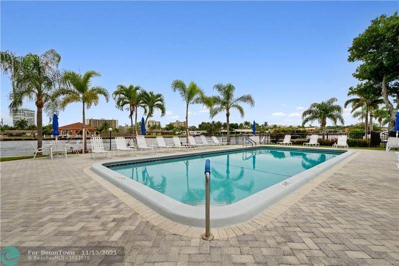 6239 Bay Club Dr - Photo 1
