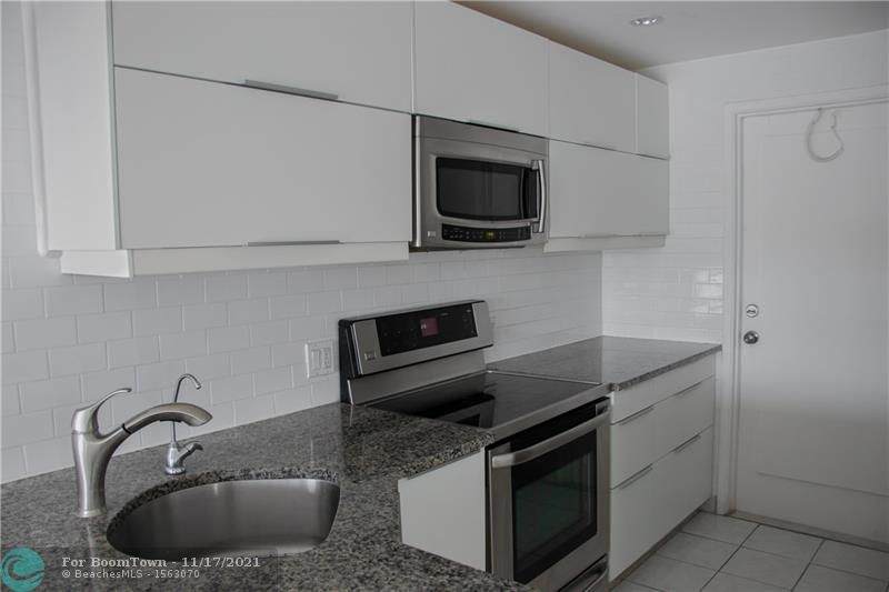 2801 Palm Aire Dr - Photo 1