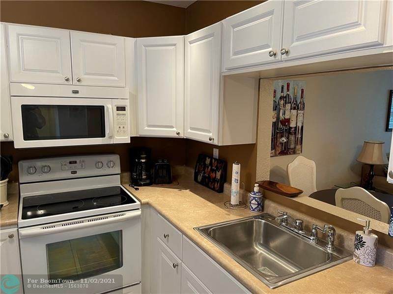 5171 Oakland Park Blvd - Photo 1