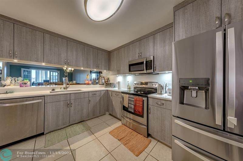 8000 Hampton Blvd - Photo 1