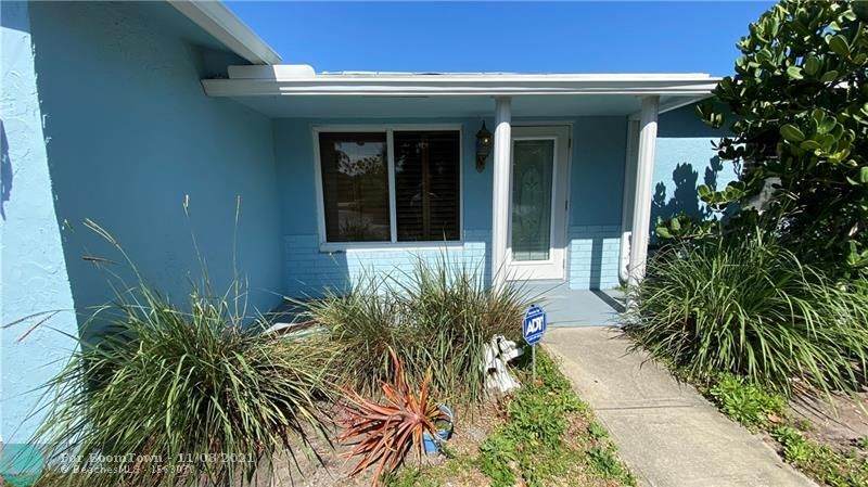 664 Lindell Blvd - Photo 1