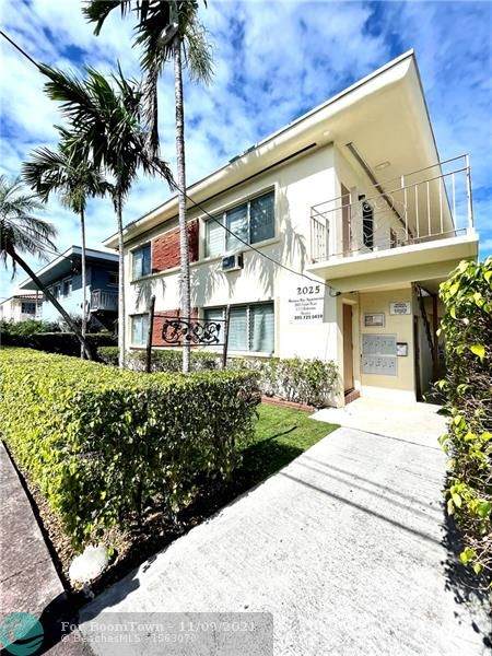 2025 Calais Dr - Photo 1