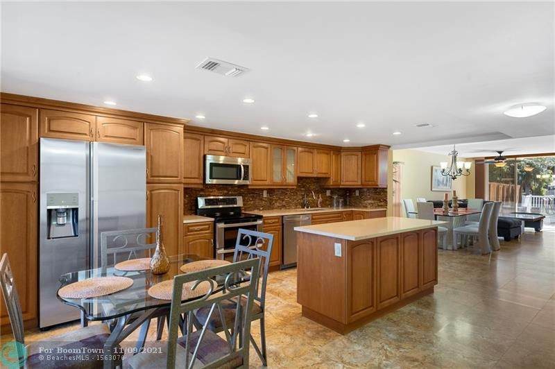 822 25th Ave - Photo 1