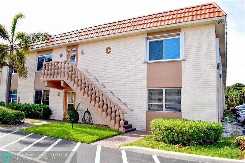 9 19th Ct - Photo 1