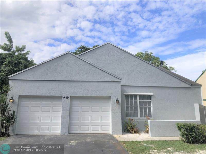 940 86TH AVE - Photo 1
