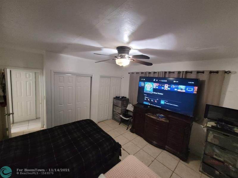7424 Byron Ave - Photo 1