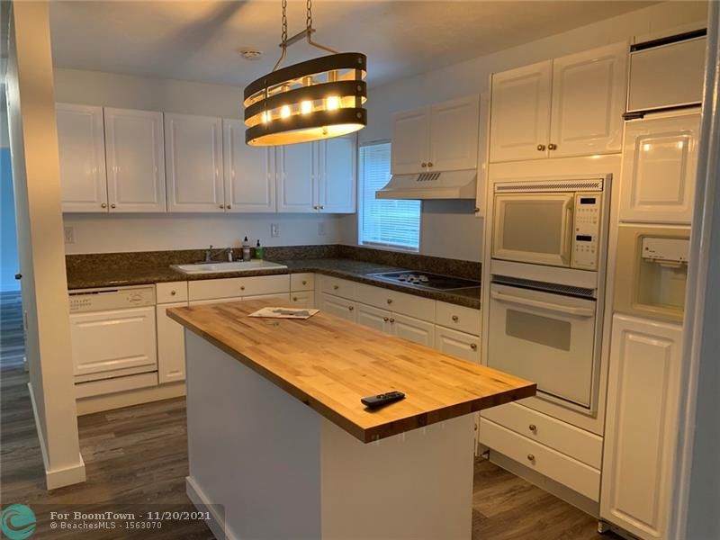 2601 Kerr St - Photo 1