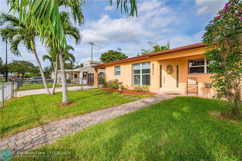6871 Cody St - Photo 1