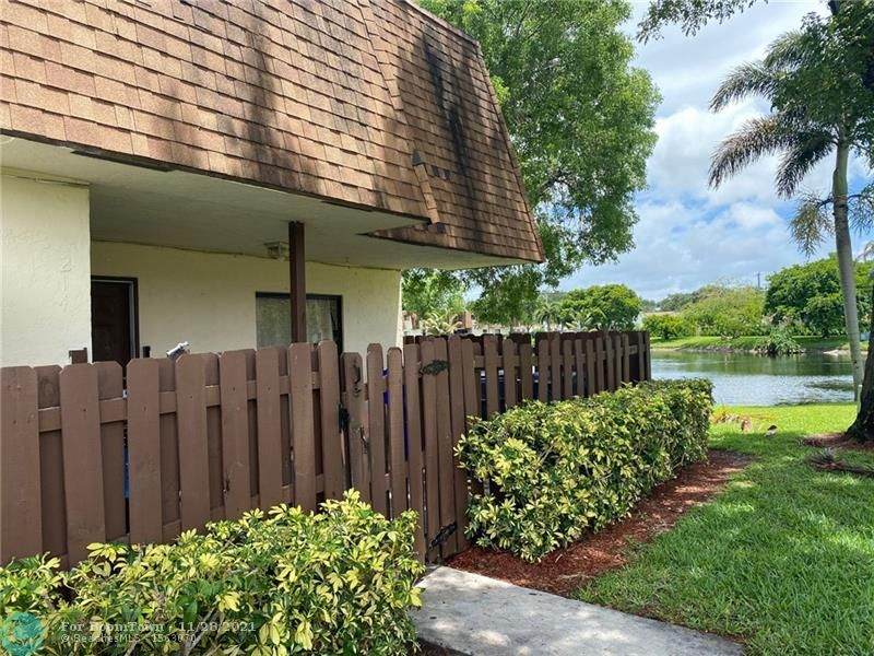 214 San Remo Blvd - Photo 1