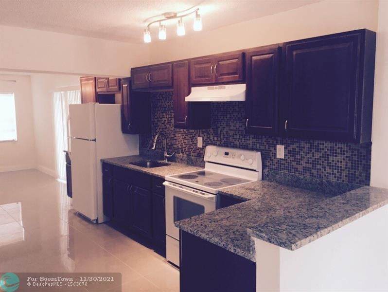 651 14th Ct - Photo 1