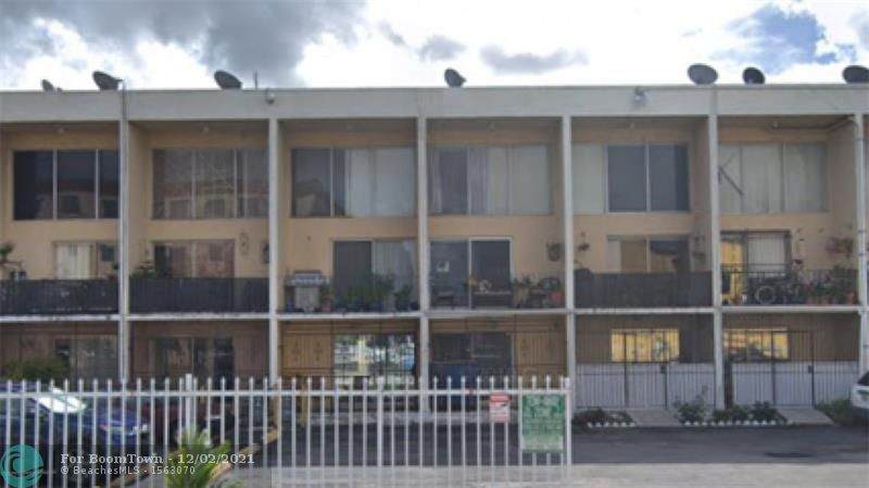 1300 47th Pl - Photo 1