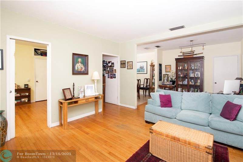 3340 3rd St - Photo 1