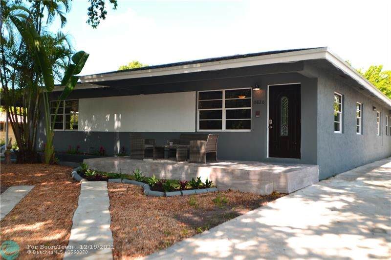 15820 44th Ct - Photo 1
