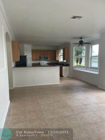 177 Kensington Way - Photo 1