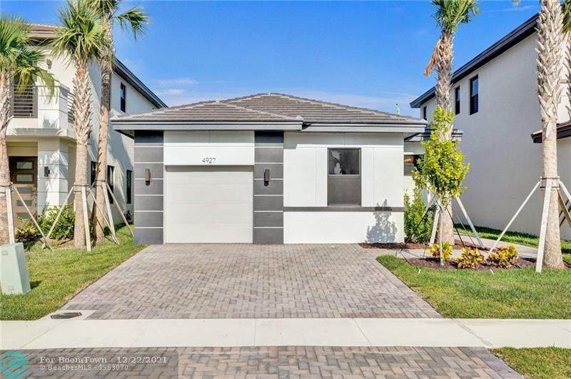 4927 Whispering Way - Photo 1