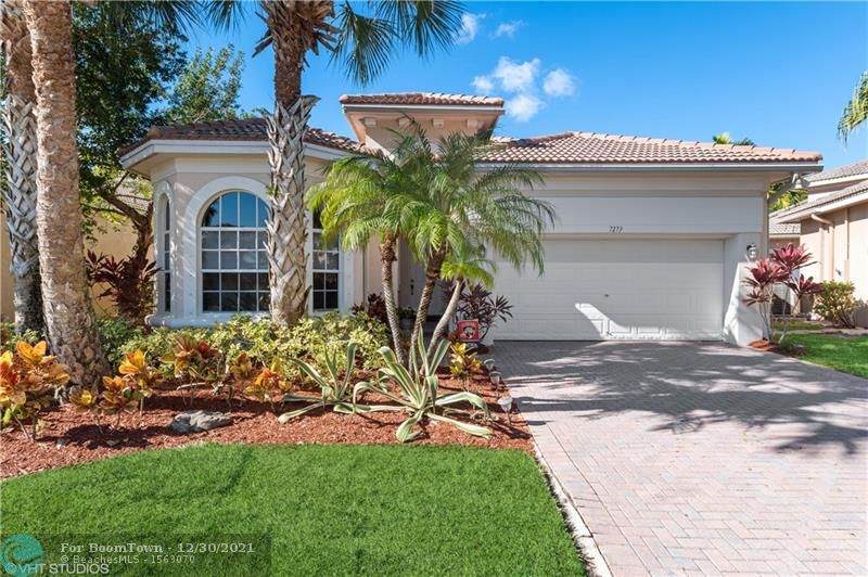 7273 116th Way - Photo 1