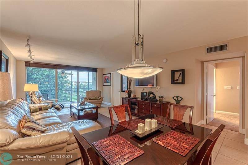 3850 Oaks Clubhouse Dr - Photo 1