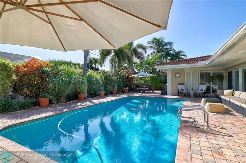868 Barcelona Dr - Photo 1