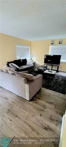 185 Wimbledon Lake Dr - Photo 1
