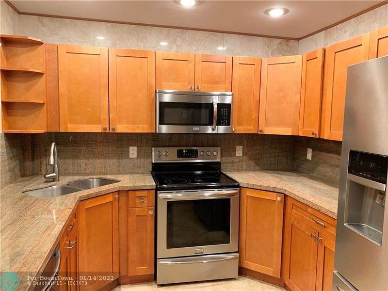 3453 Cocoplum Cir - Photo 1