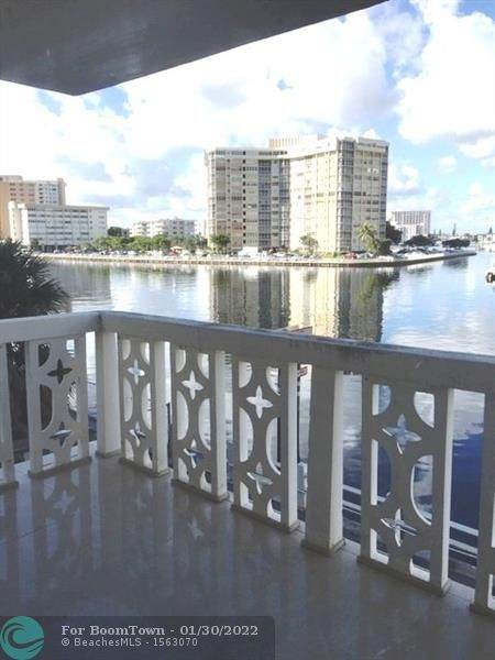 1817 Ocean Dr - Photo 1