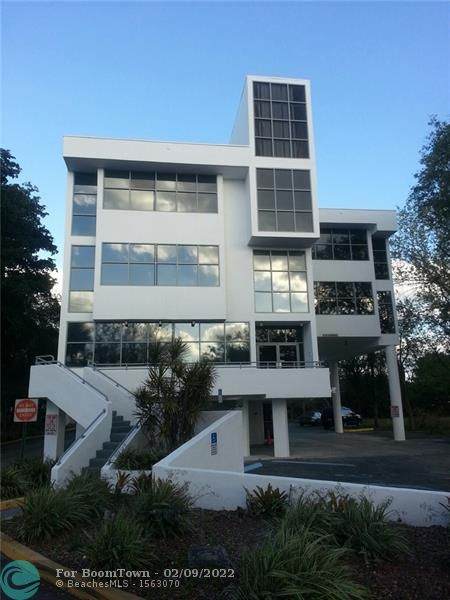 8400 University Dr - Photo 1